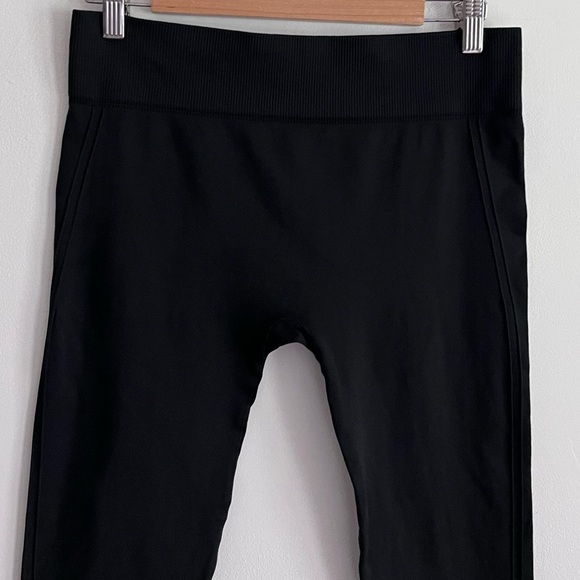 Three Dots Black Seamless Cropped Leggings - Picture 2 of 6